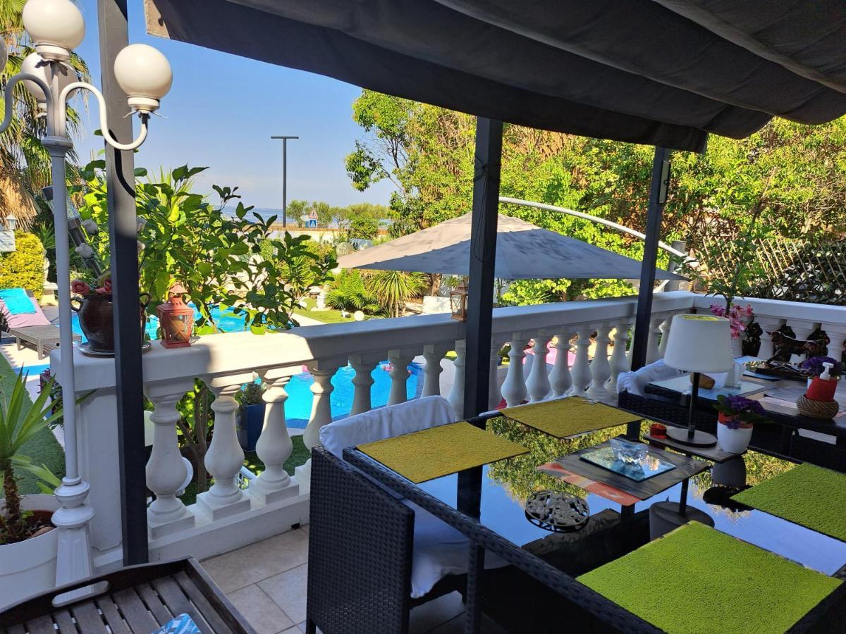 VILLA HÉLÈNE-SUITE Junior MONTPELLIER SUD-PISCINE PRIVÉ-À 2MIN DES PLAGES Pérols Esterno foto