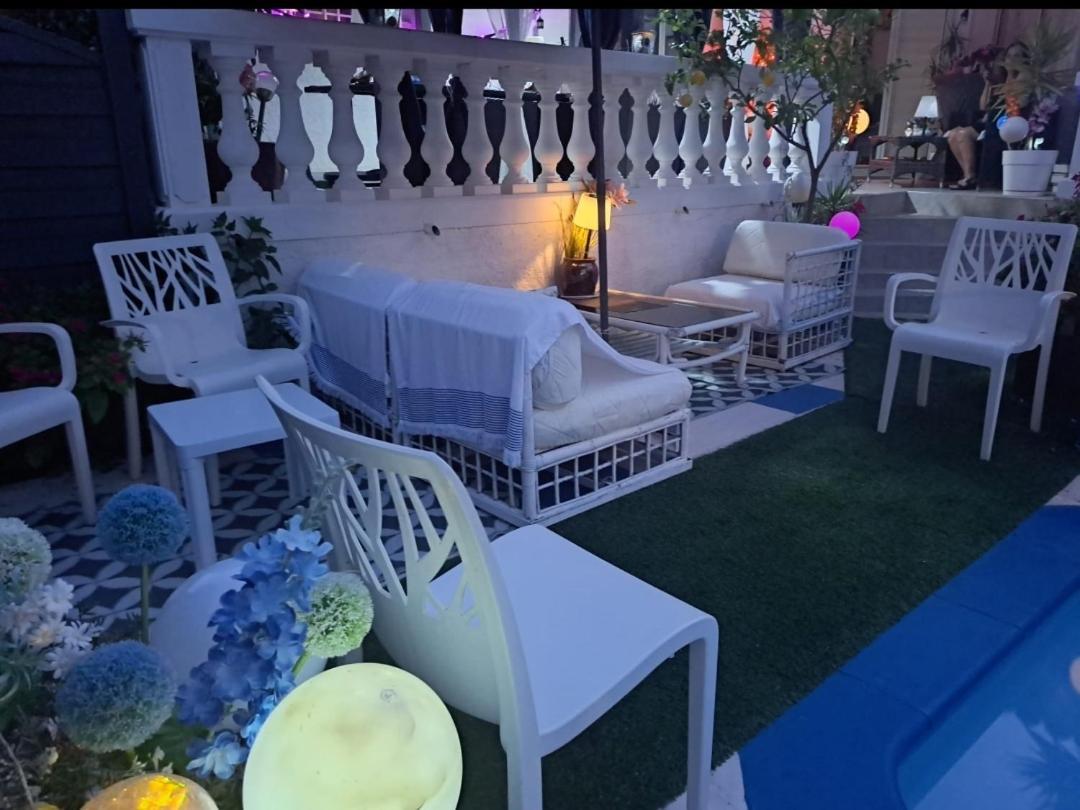 VILLA HÉLÈNE-SUITE Junior MONTPELLIER SUD-PISCINE PRIVÉ-À 2MIN DES PLAGES Pérols Esterno foto